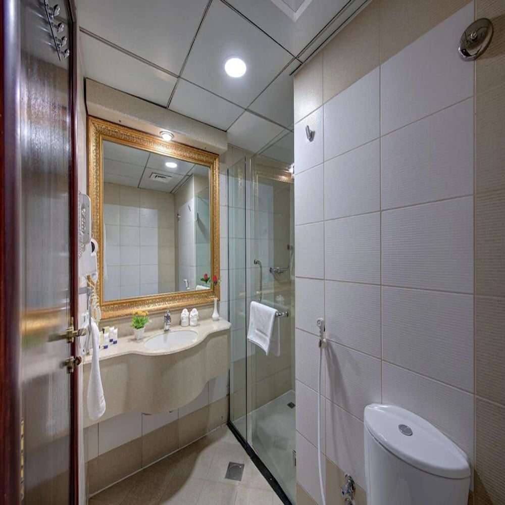Standard Apartment, 3 Bedrooms photo 2