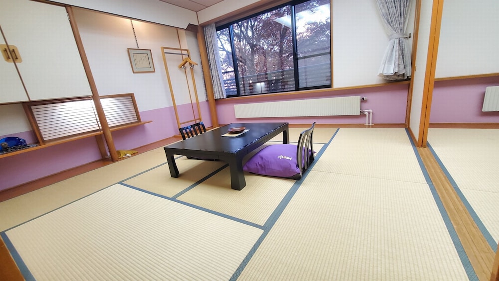 [Japanese Room with 8 + 8 Tatami Mats] Two Rooms, Non-Smoking photo 2