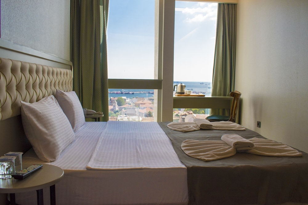 Standard Double or Twin Room, Sea View photo 1