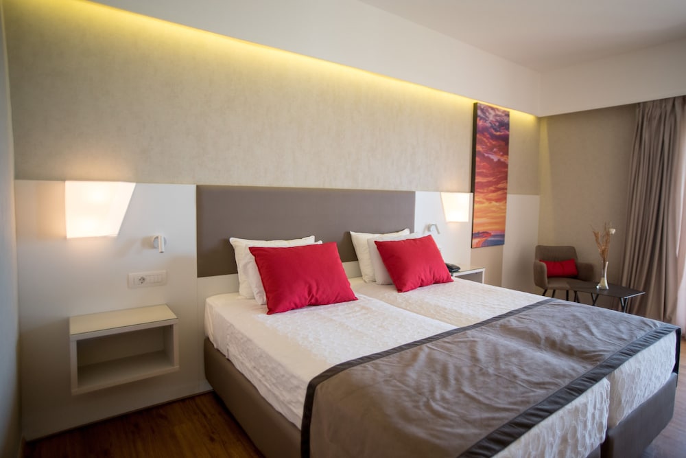 Family Room, 2 Twin Beds, Non Smoking, Sea View (Superior) - Photo 2