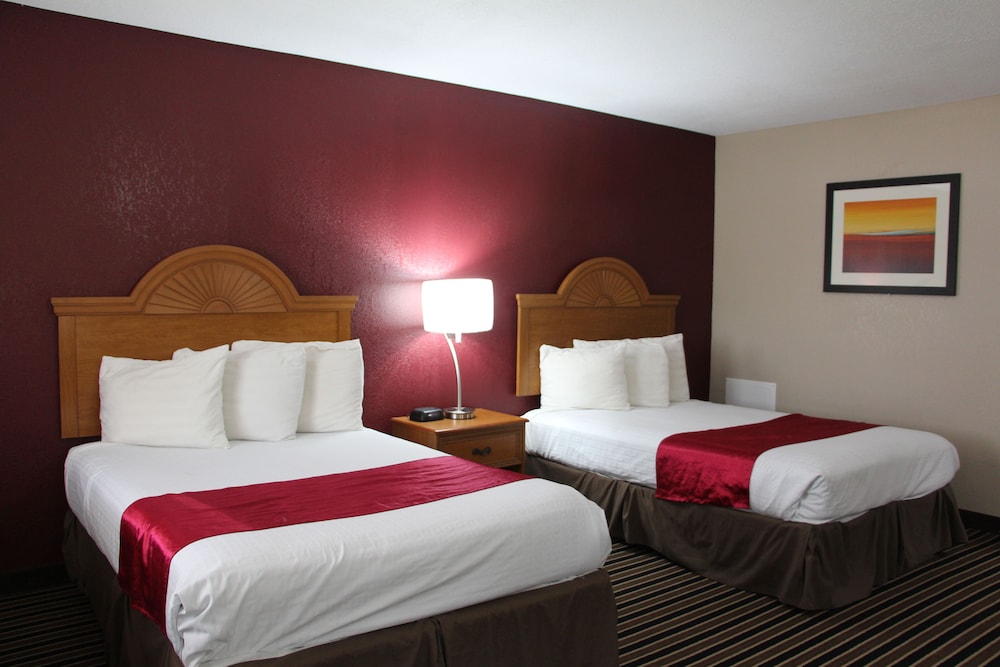 Standard Double Room, 2 Queen Beds photo 3