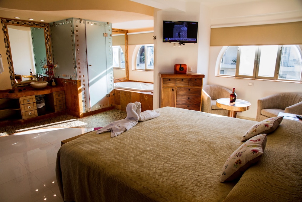 Standard Double Room, 1 Queen Bed