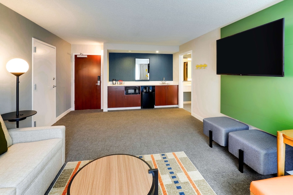 Suite, 1 King Bed with Sofa bed, Accessible - Photo 11