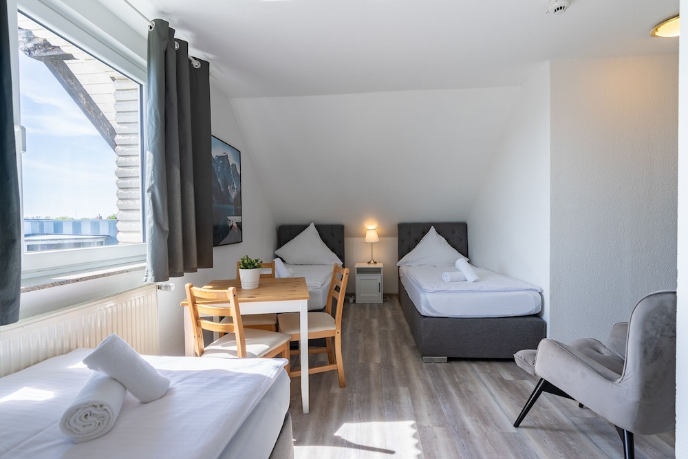 Single Room, 1 Twin Bed photo 3