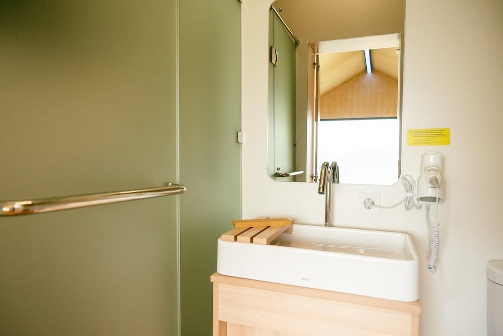 Deluxe Cabin, 1 Double Bed, Hot Tub - Photo 3