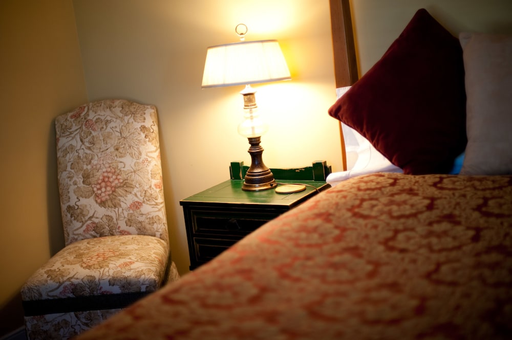 Luxury Room, 1 Queen Bed, Accessible, Fireplace photo 2