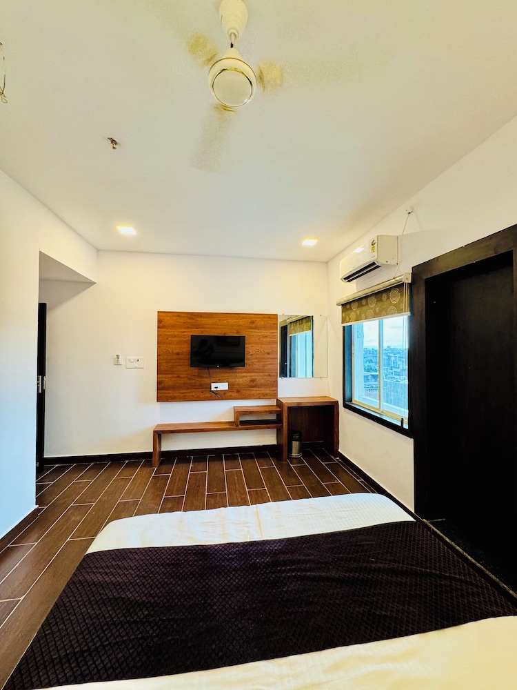Standard Room photo 2