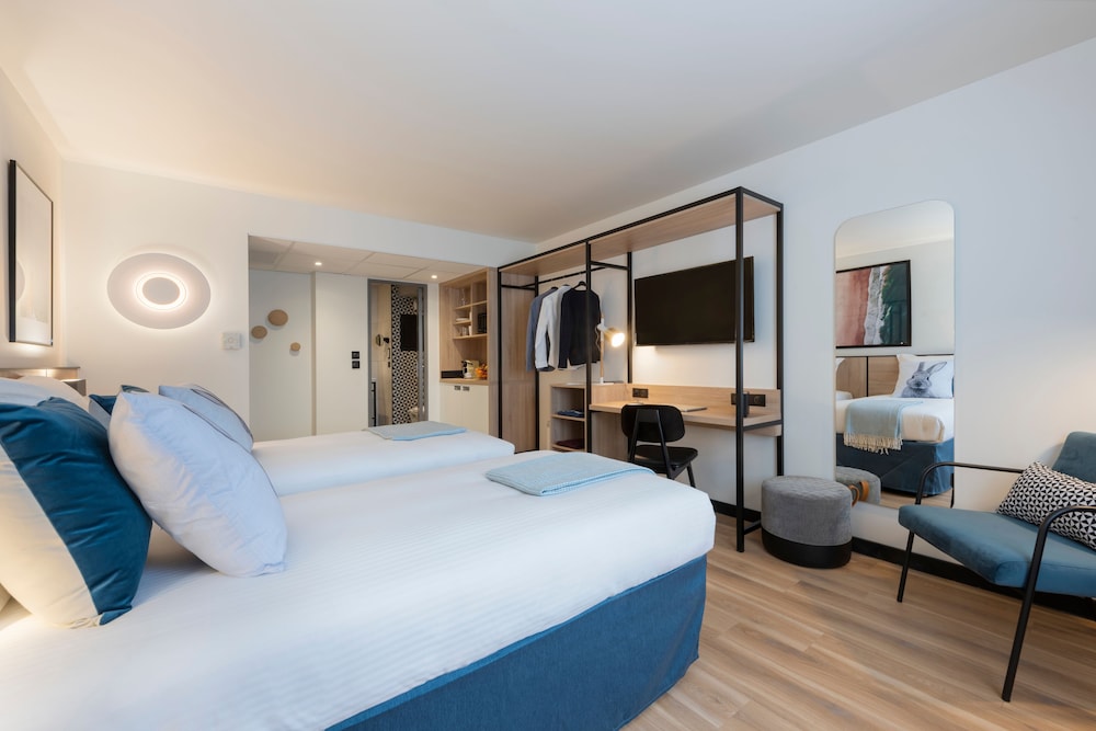 Standard Room, 2 Twin Beds, Bathtub (Kitchenette) photo 2
