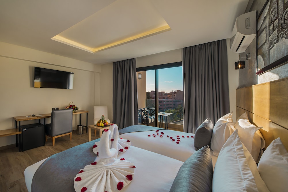 Standard Double or Twin Room - Photo 1