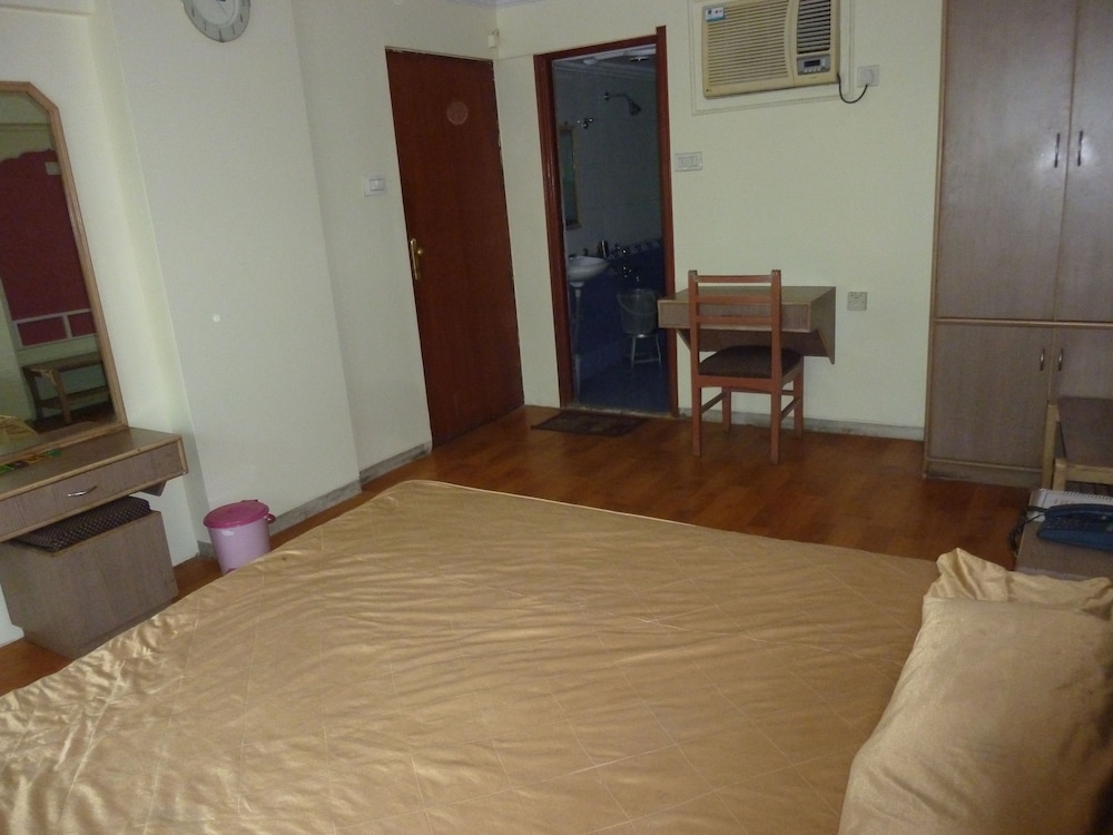 Deluxe Room (Non AC) - Photo 6