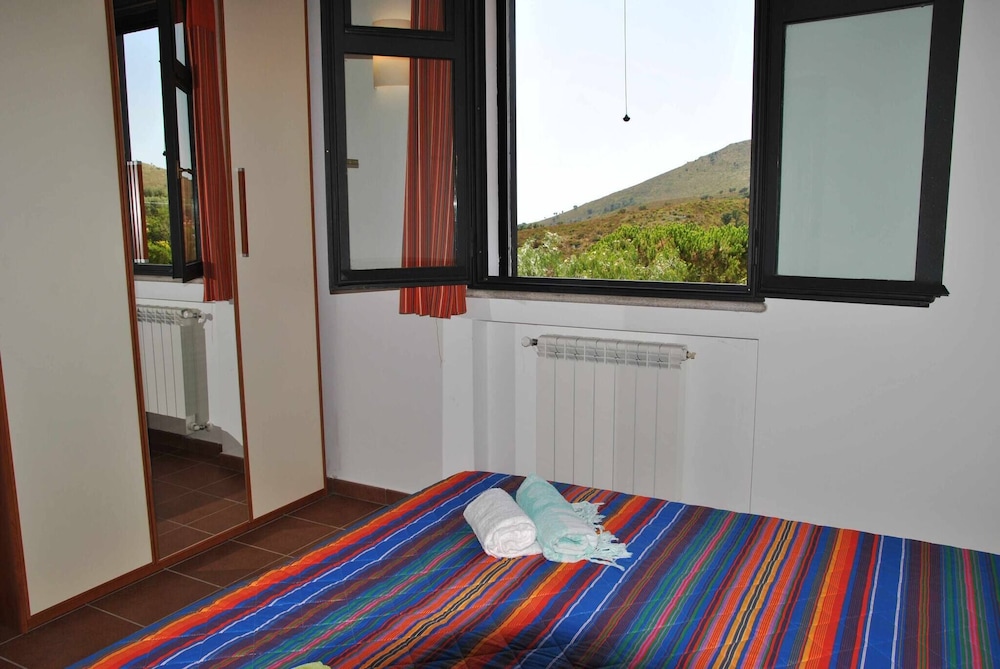 House, 1 Bedroom, View photo 1