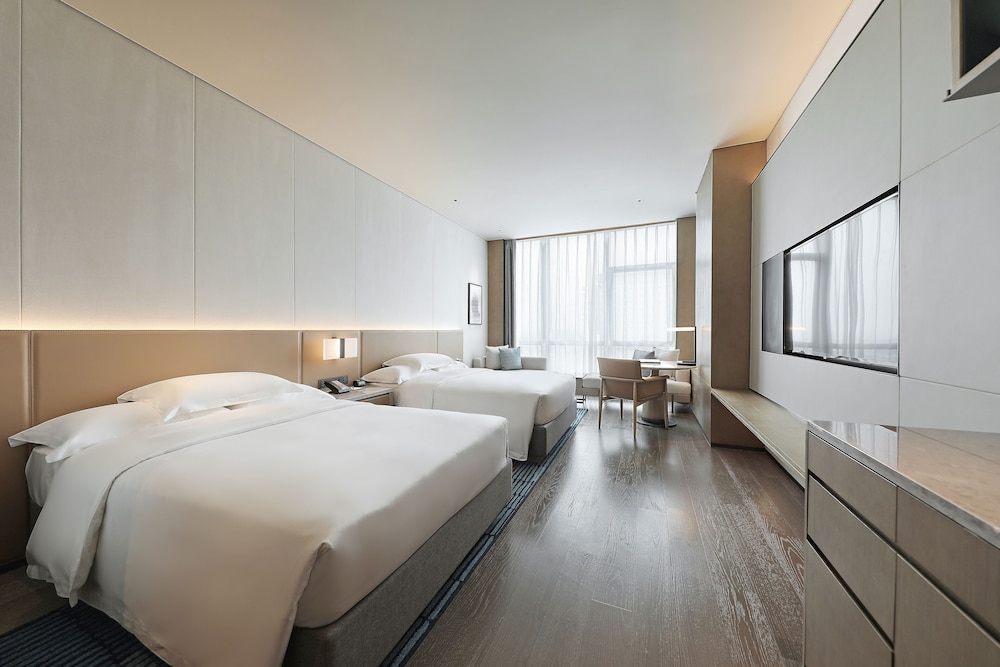 Room, 2 Double Beds, City View - Photo 2
