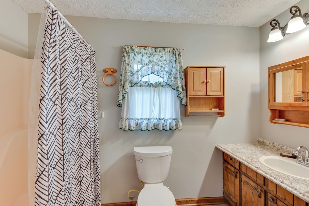 House (2 Bedrooms) photo 3