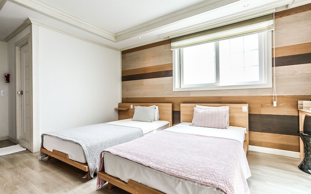 Room (Mountain Twin Couple Room) photo 3