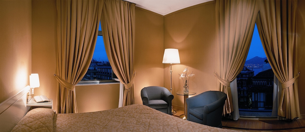 Superior Room King or Twin - Photo 4