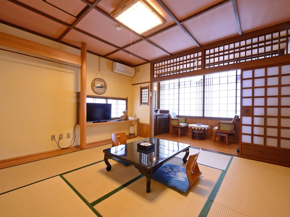 Japanese Room With 8 Tatami Spaces