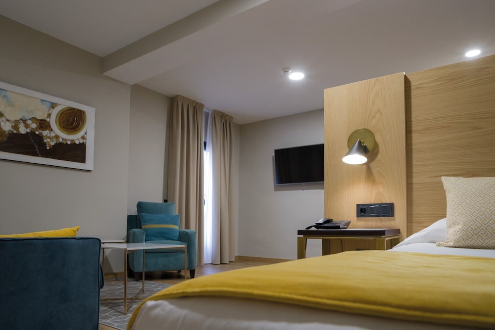 Superior Double Room - Photo 4