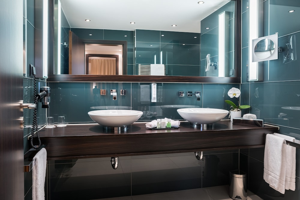 Suite - Photo 5