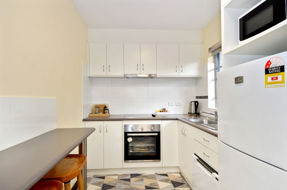Two-Bedroom Apartment - Photo 11
