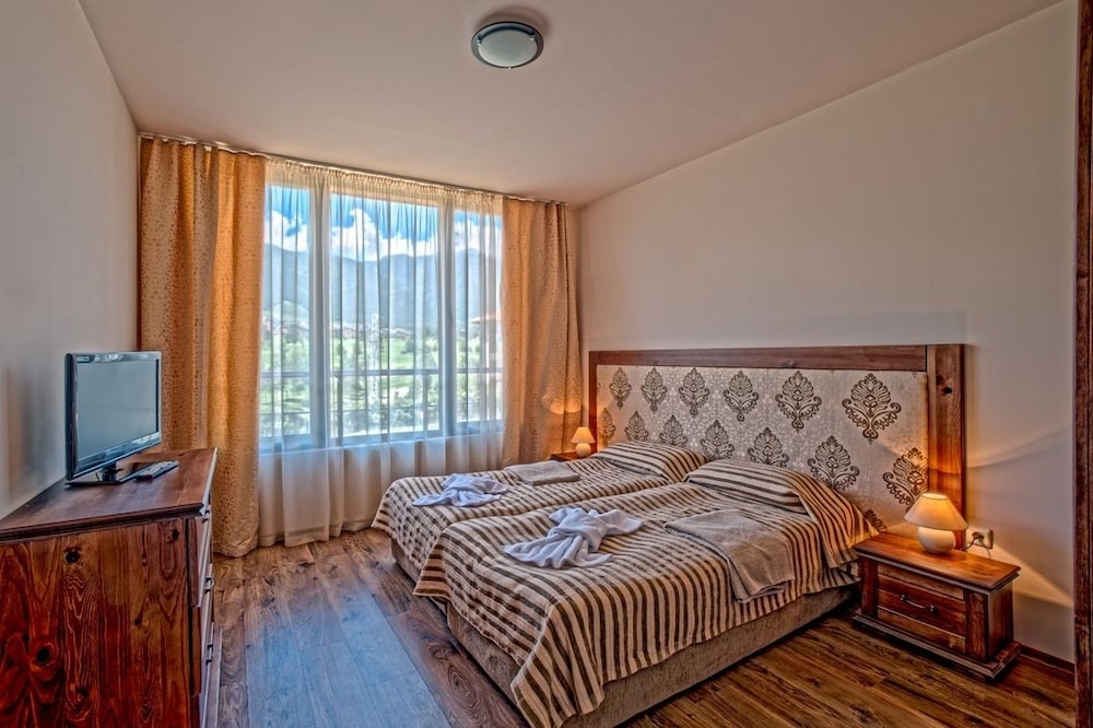 Family Apartment, 2 Bedrooms, Pool Access photo 1