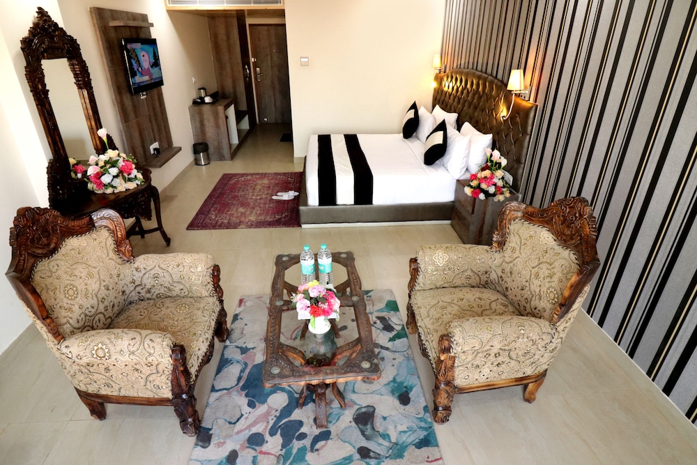 Executive Room - Photo 4