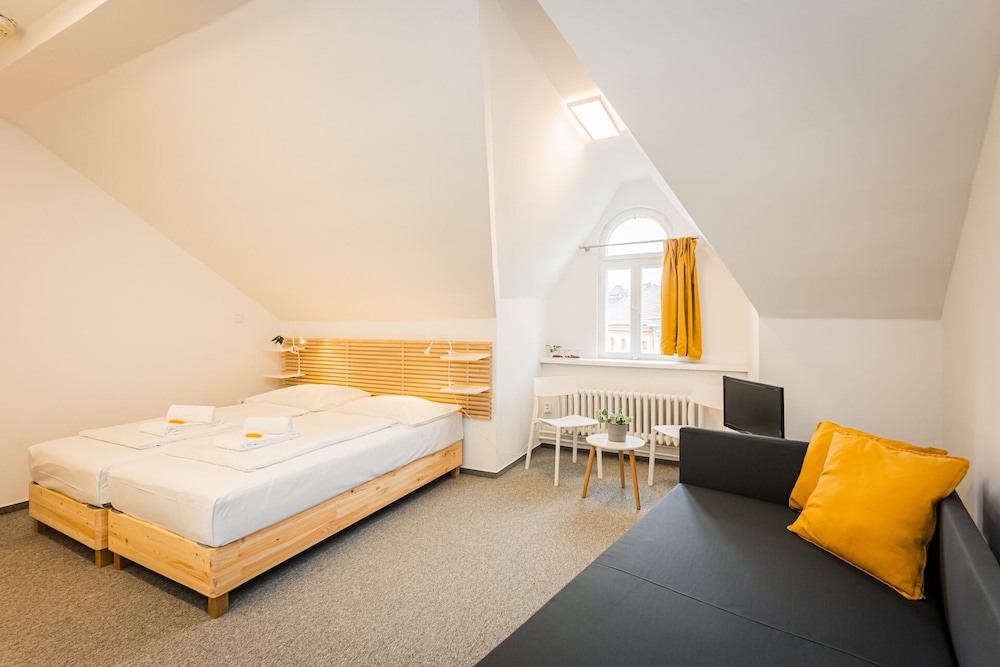 City Apartment, 2 Bedrooms, Connecting Rooms, City View