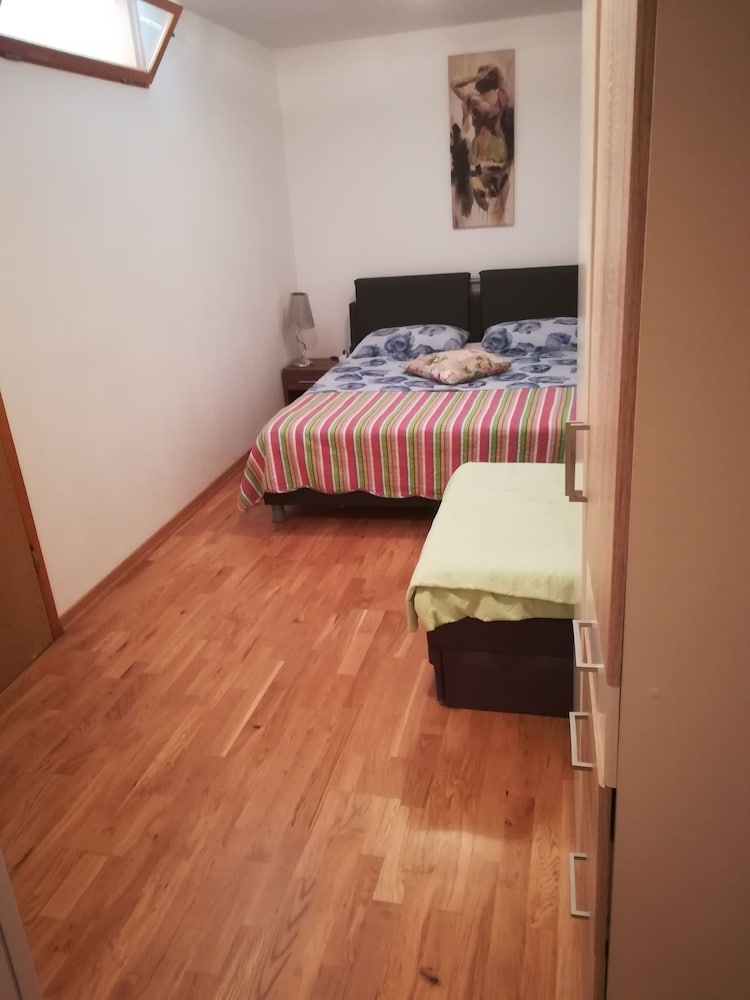 Standard Double or Twin Room (R1) - Photo 2