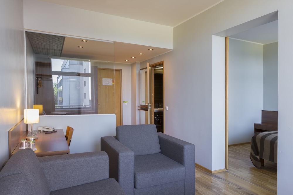 Standard Suite, Balcony photo 2