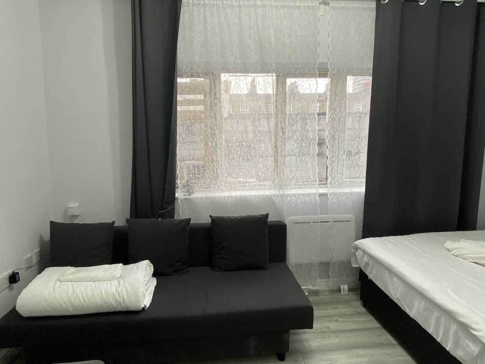 Studio, Private Bathroom
