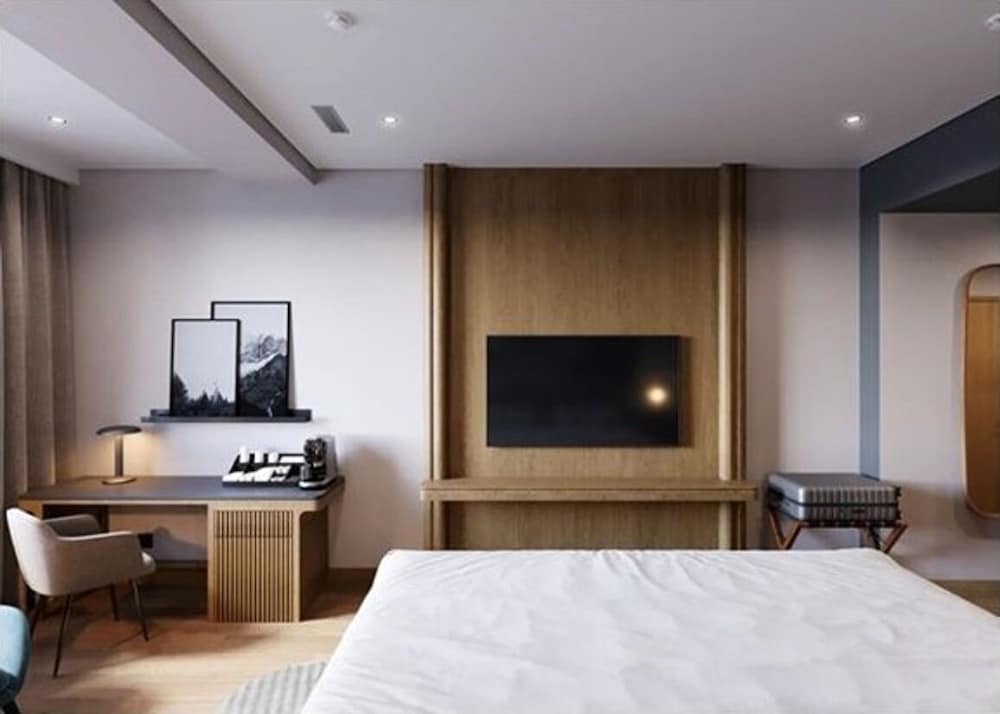 Superior Room, 1 King Bed