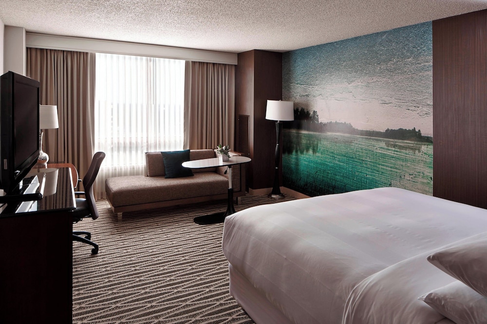 Club Room, 1 King Bed - Photo 1