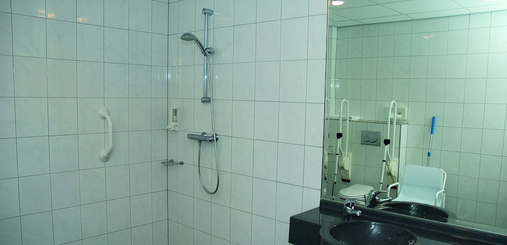 Double Room, Accessible (shower)