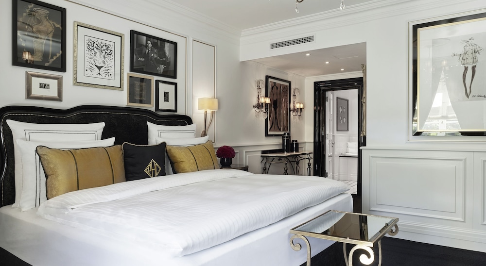 Premium Room (designed by PATRICK HELLMANN) photo 2