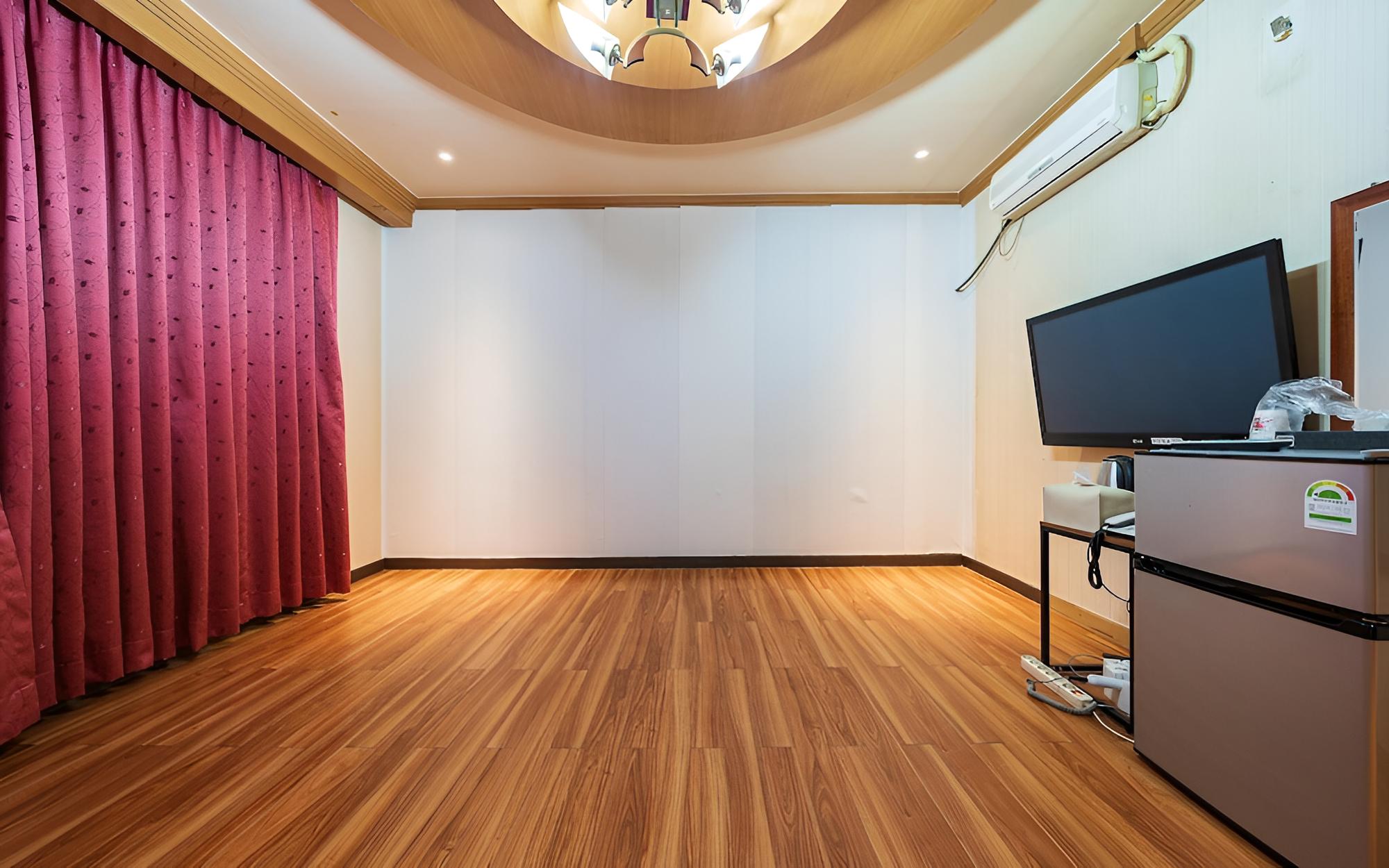 Room (Special room - Korean room (ondol bed)