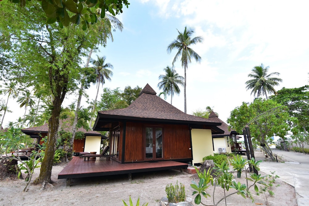 Superior Villa Twin photo 3