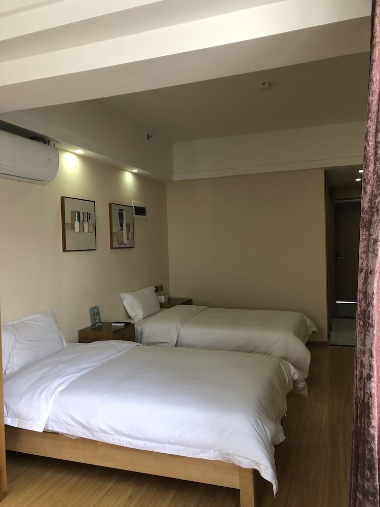 Superior Twin Room, 1 Bedroom, Accessible photo 1