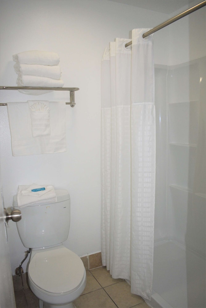 Signature Anaheim Maingate, 사진 2