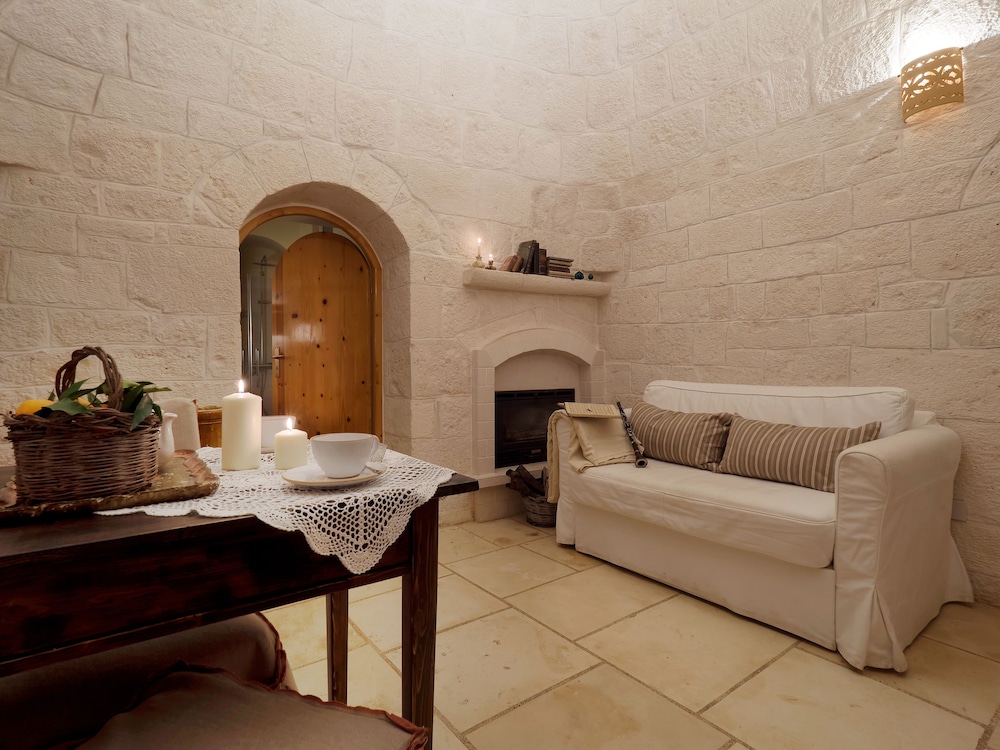 Trullo Pietra Suite photo 3
