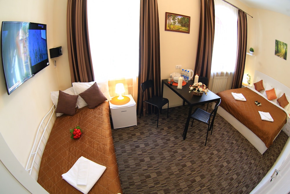 Comfort Triple Room, 1 King Bed with Sofa bed, Ground Floor