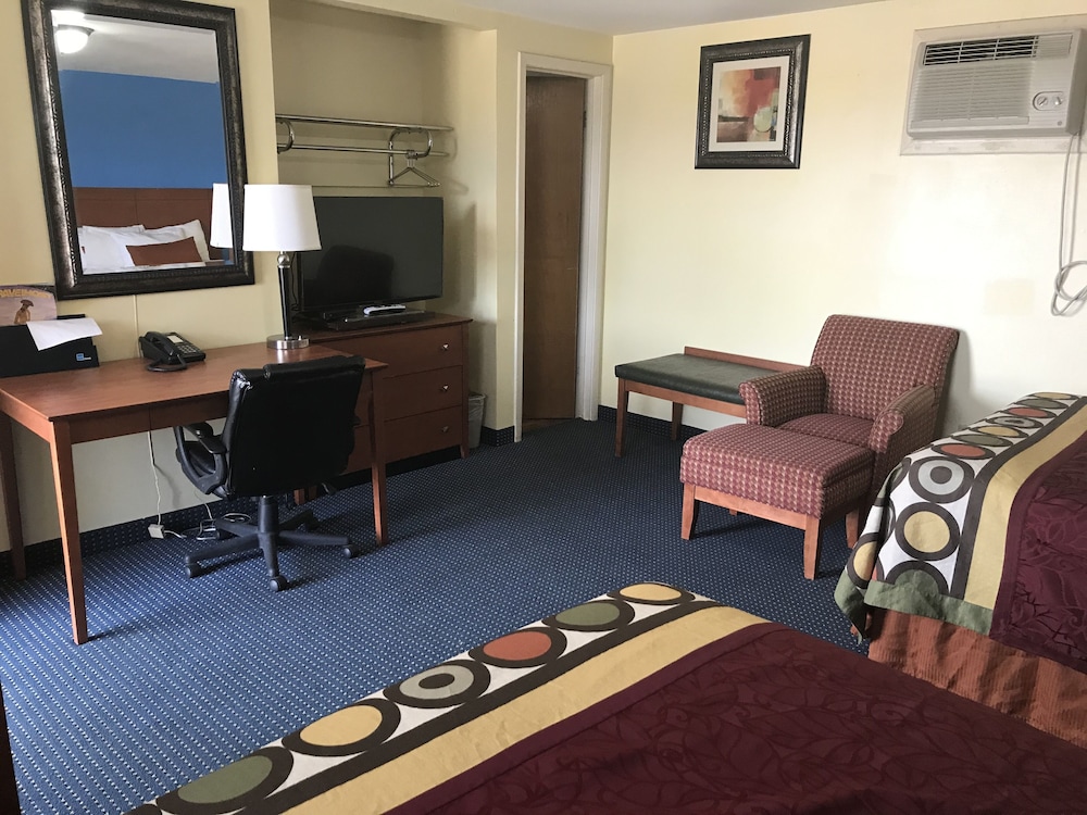 Deluxe Double Room, 2 Queen Beds photo 3