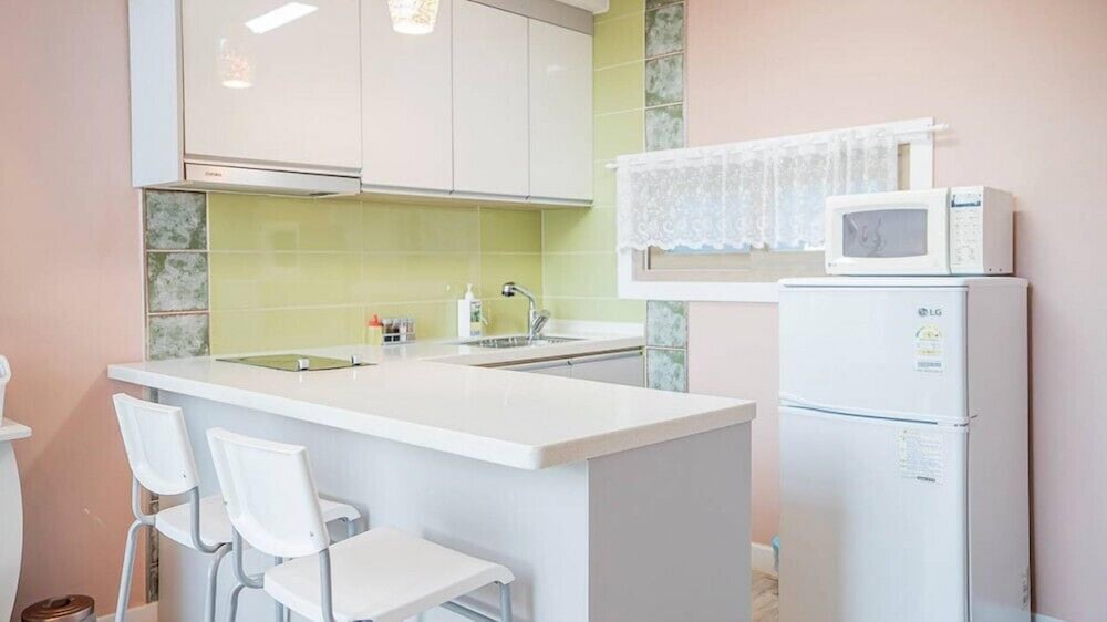Room (202 duplex spa) - Photo 9