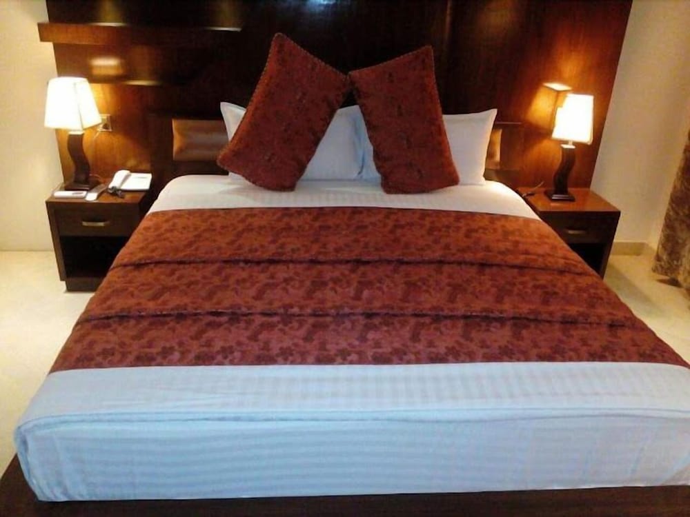 Deluxe Double or Twin Room photo 1