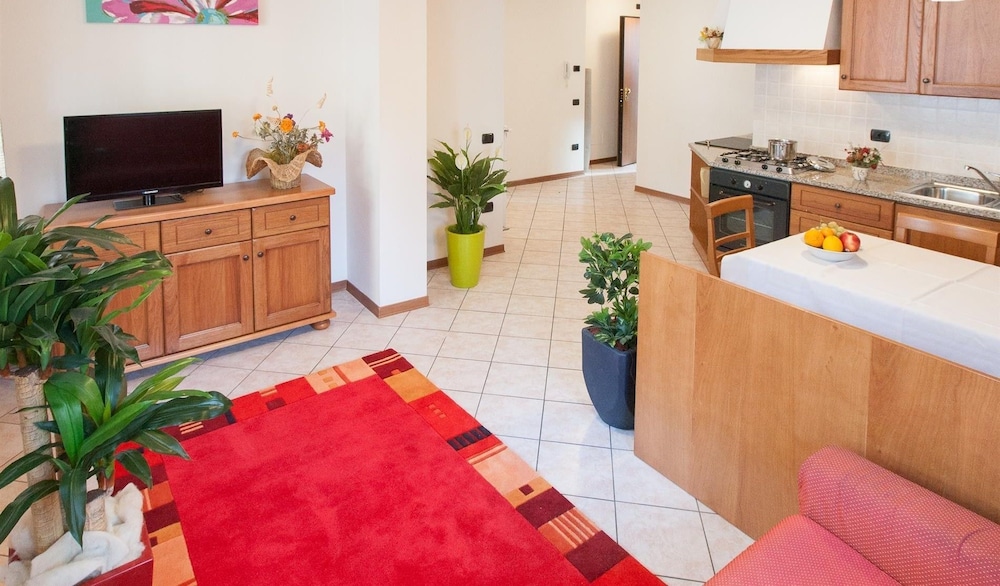 Apartment (2) photo 2