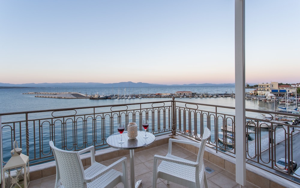 Classic Double Room, Sea View - Photo 11