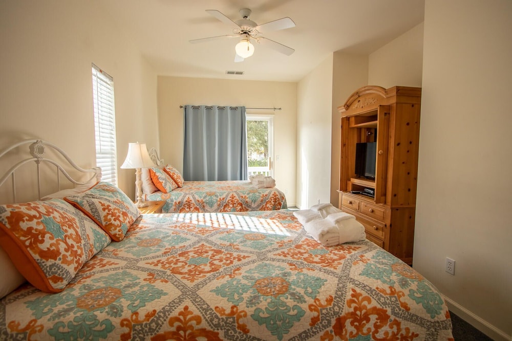 Cottage, Multiple Beds, Balcony, Golf View photo 1