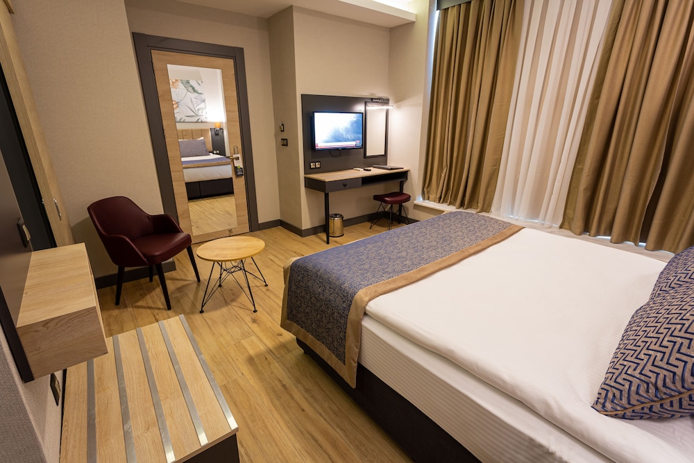 Deluxe Room - Photo 8