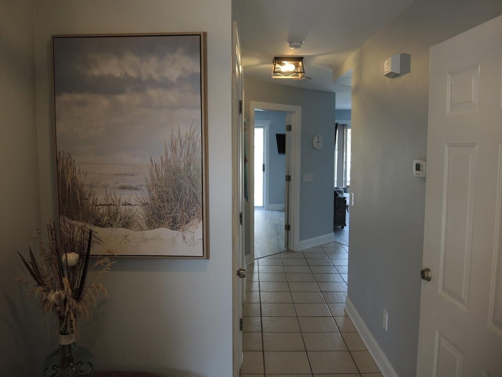 Condo, 1 Bedroom photo 2