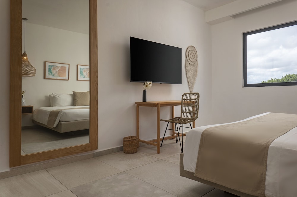 Deluxe Double Room, 1 King Bed - Photo 8