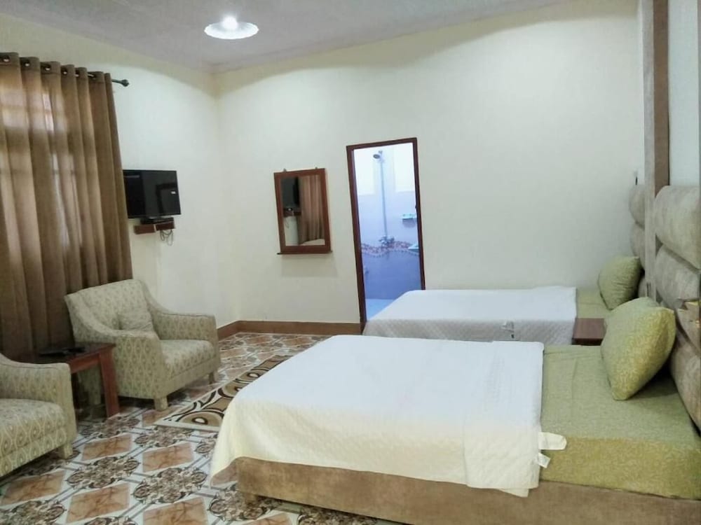 Deluxe Double or Twin Room photo 3