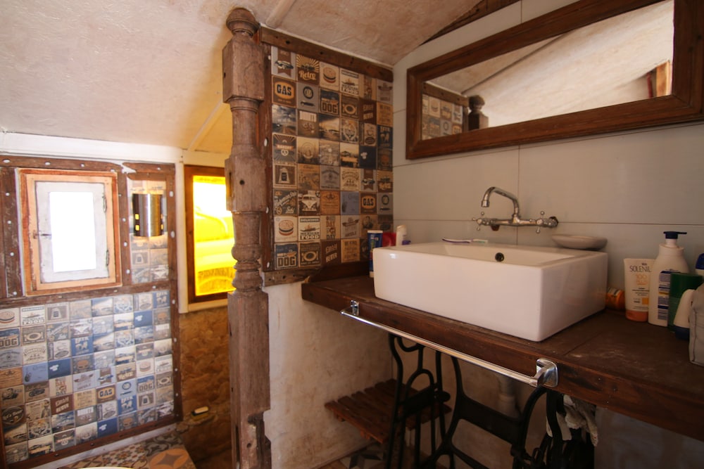 Room, Shared Bathroom (Faro 2) photo 2